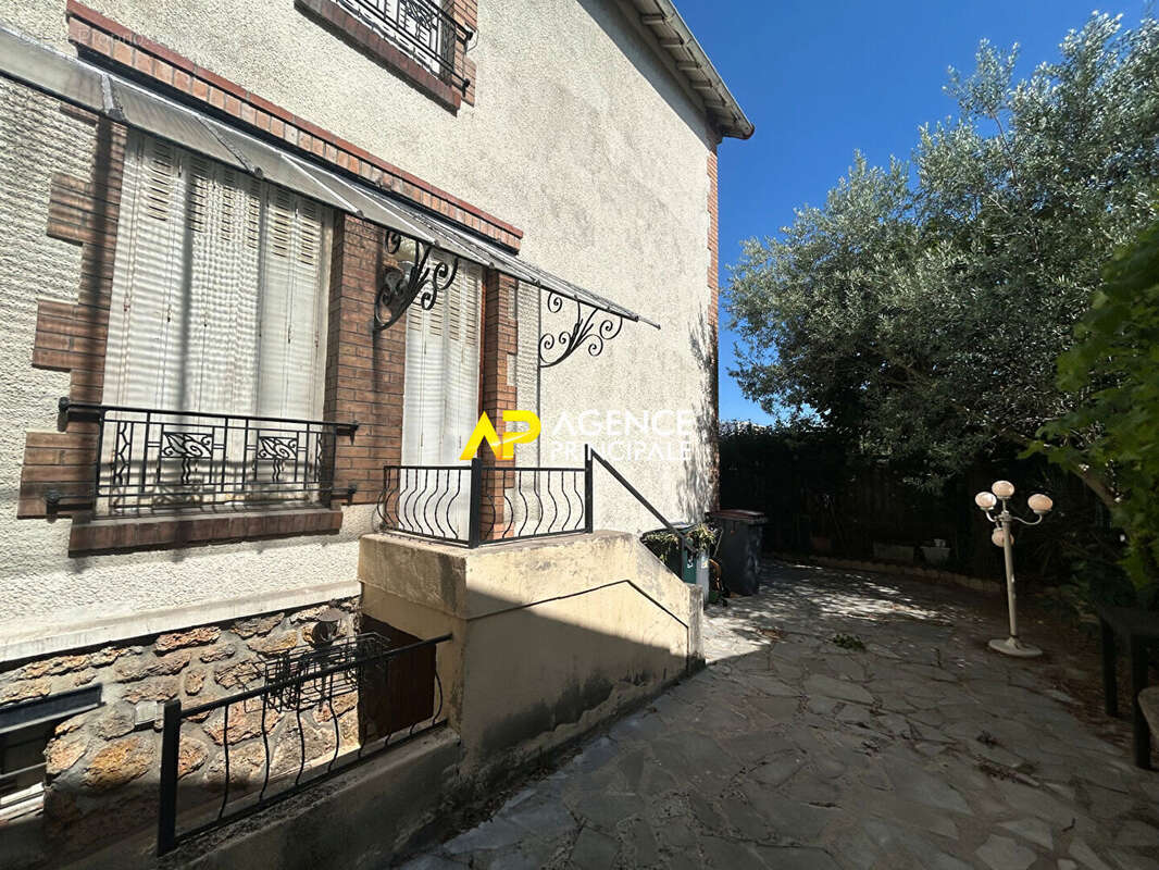 Bezons _ secteur des chenes_ maison - photo 15