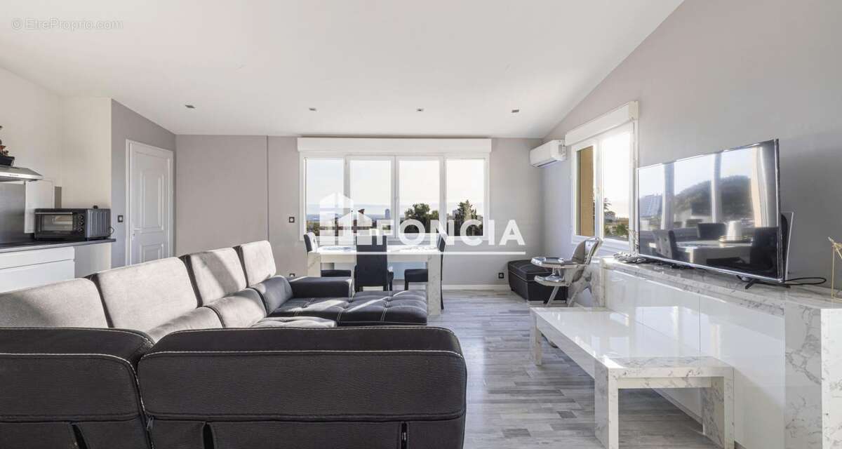 Appartement à PORT-DE-BOUC