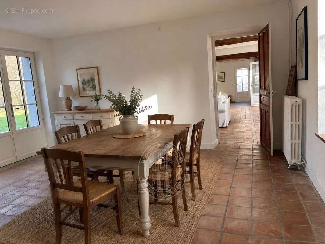Maison à LA HAUTEVILLE