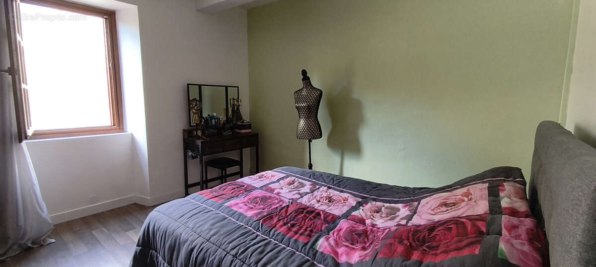 Appartement à MOURS-SAINT-EUSEBE