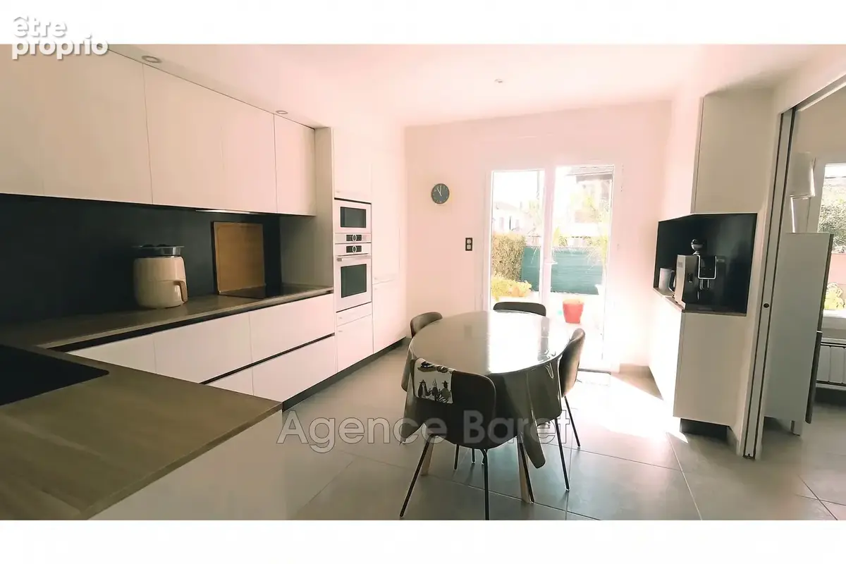 Maison 4 pièces 116 m² à vendre à Les Arcs (83460) - photo 3