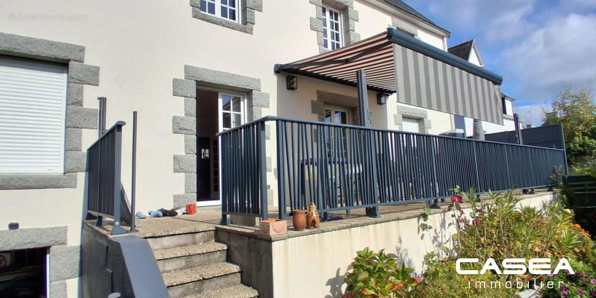 Maison à PLONEOUR-LANVERN