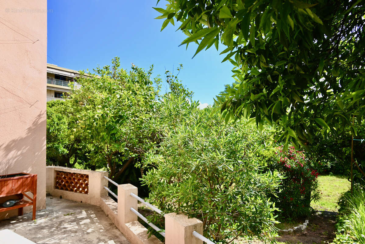 Maison à SAINT-LAURENT-DU-VAR