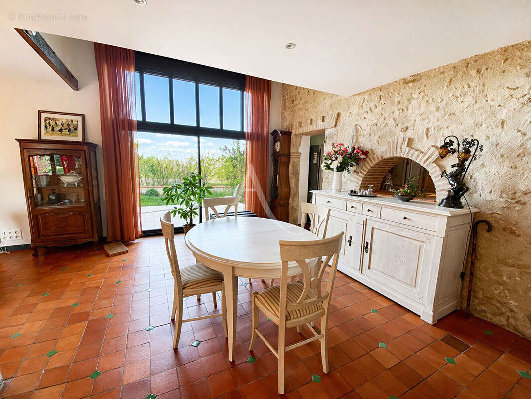 Maison à FEROLLES