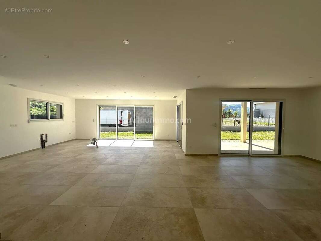 Maison à MAGNIEU