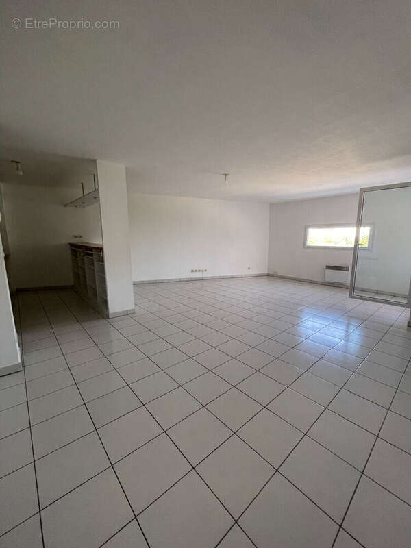 EXCLUSIVITE - Appartement T3 JARDIN BOTANIQUE - Entièrement rénové - photo 3