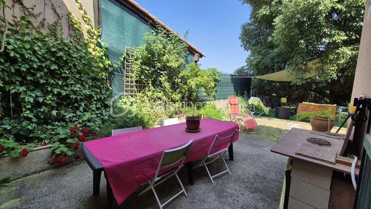 A vendre maison 3 faces de 131m² sur terrain de 336m² a ceret - trois chambres - garage - climatisation reversible - vue sur le  - photo 22