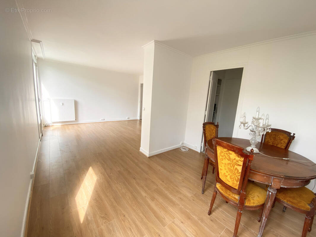 Appartement à LE RAINCY