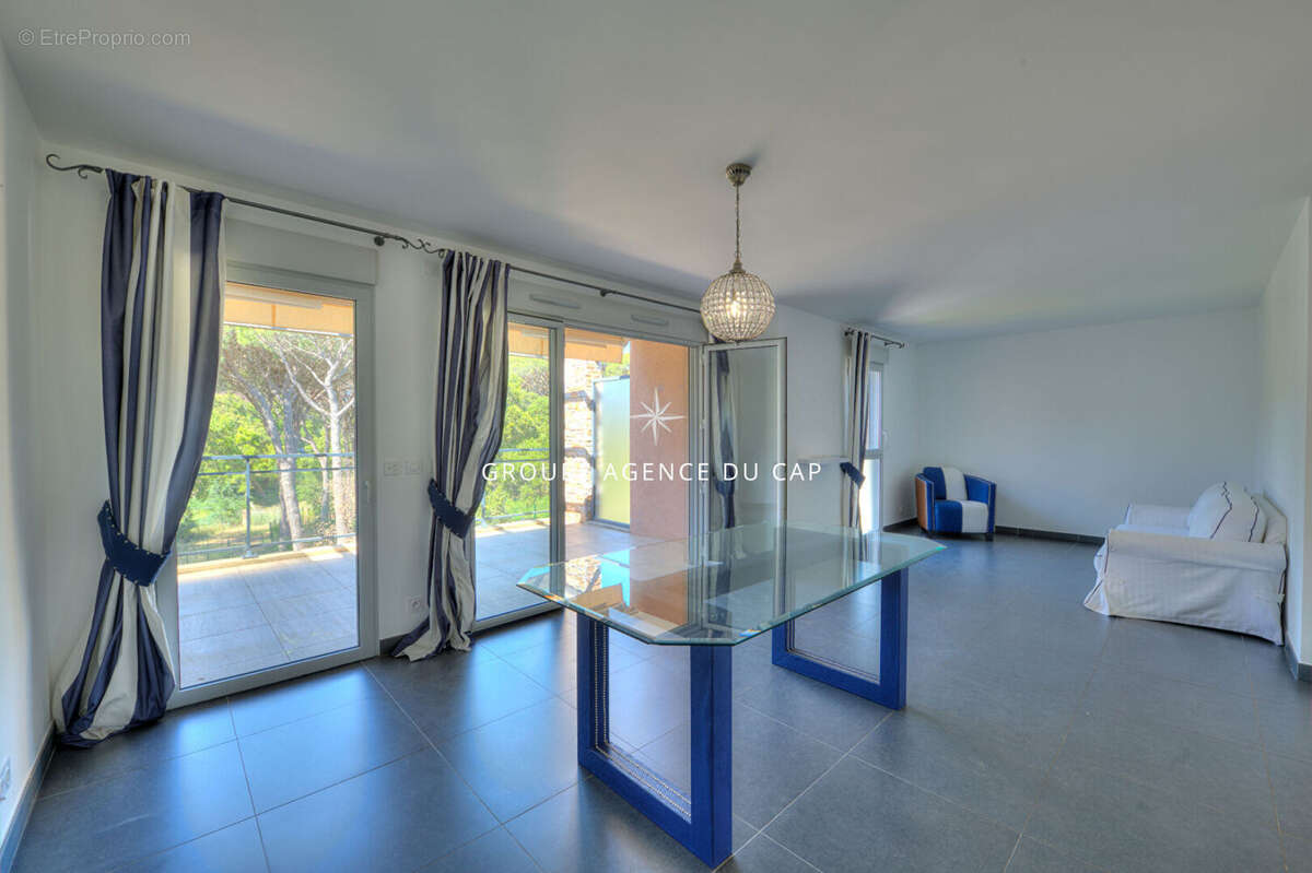 Appartement à SAINT-RAPHAEL