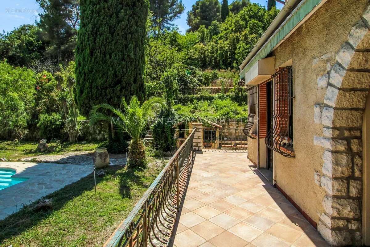 Maison à CAGNES-SUR-MER