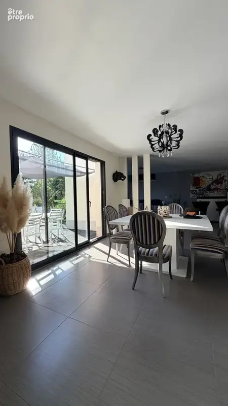 A vendre saint-julien-les-villas maison 254,67m2 5 suites parentales piscine jardin 987m2 - photo 26