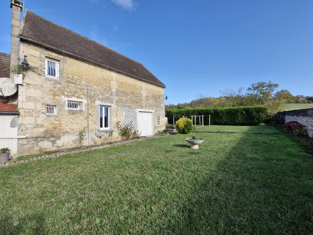 Maison à BURY