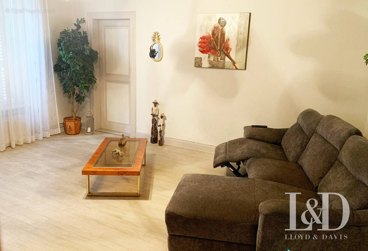 Salon - Appartement à STRASBOURG