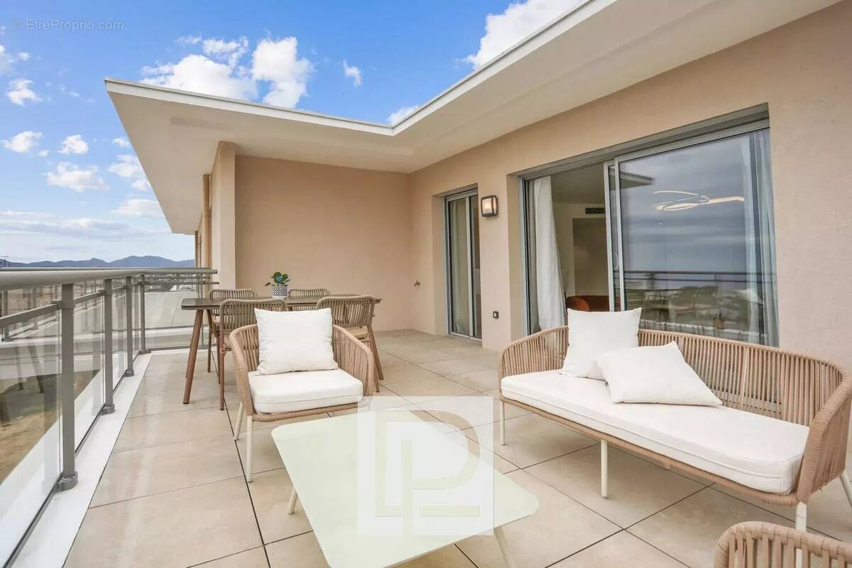 Appartement à LE CANNET