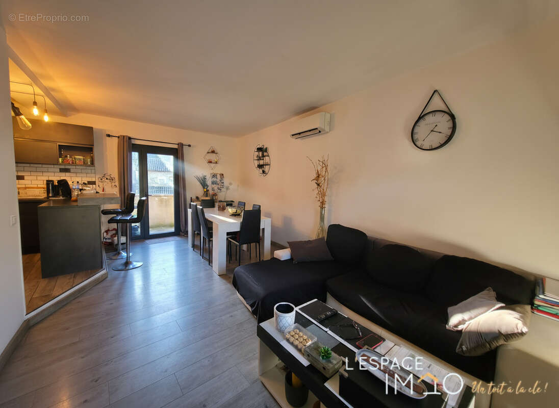 Appartement dans le village de Maubec - photo 2