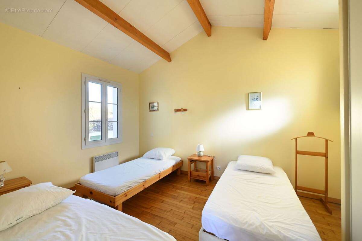 Maison à LES PORTES-EN-RE