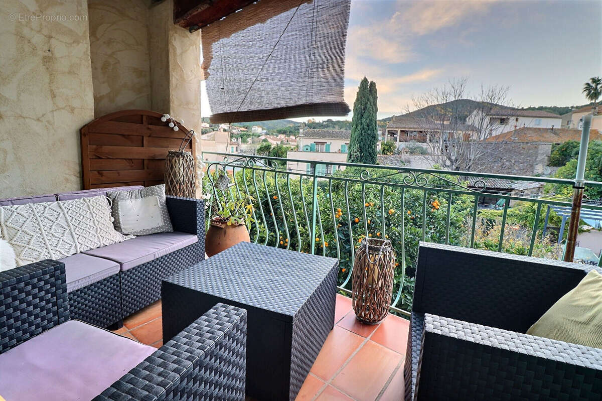 Maison à ROQUEBRUNE-SUR-ARGENS