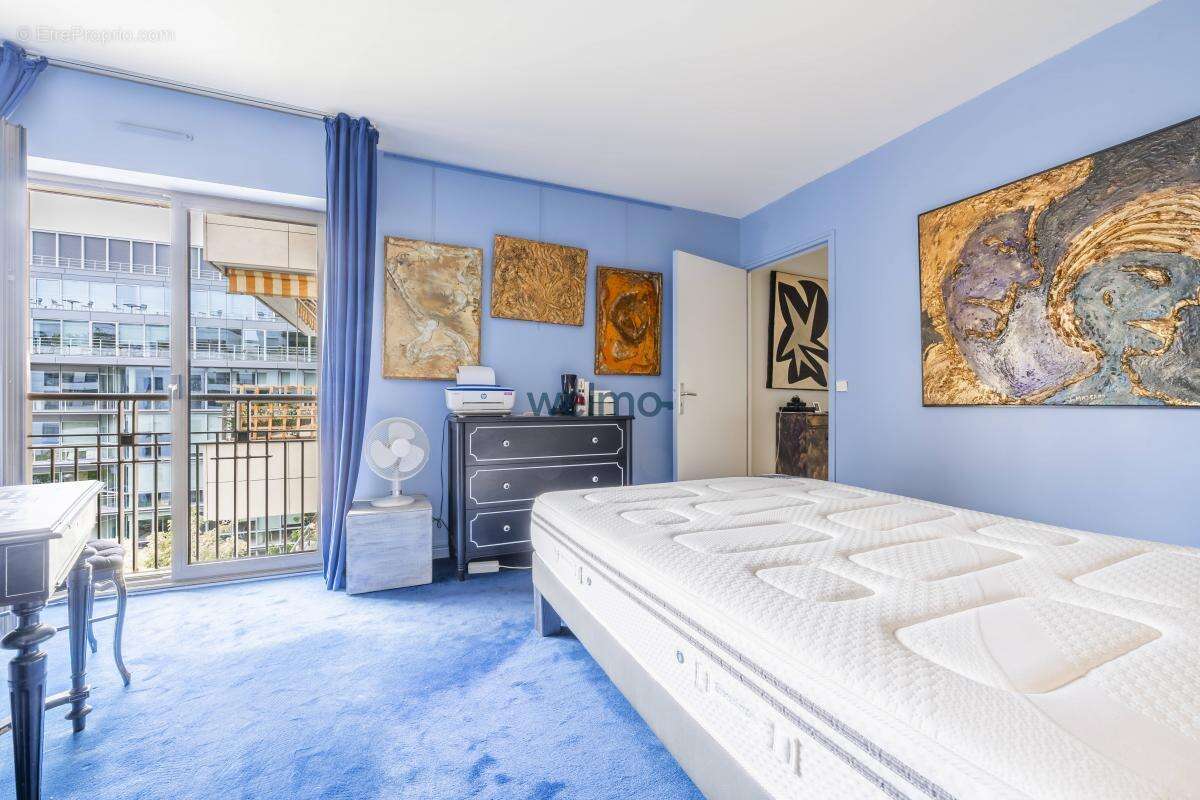 Appartement à LEVALLOIS-PERRET