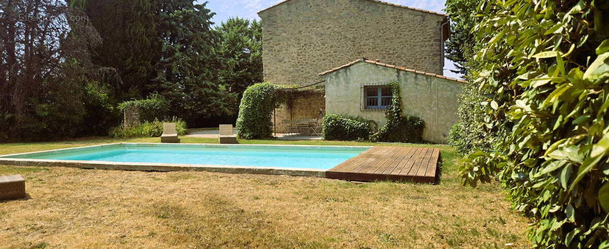 Superbe mas rénové avec piscine + option de parcelle détachable à  Trets (13) - photo 6