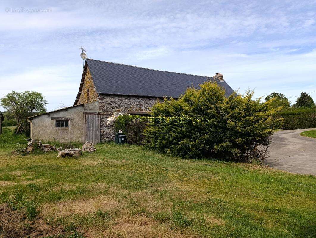Maison à LA CHAPELLE-BOUEXIC