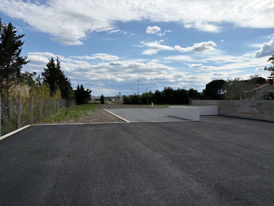 Terrain 1167 m² à Lezignan-Corbieres  - photo 2