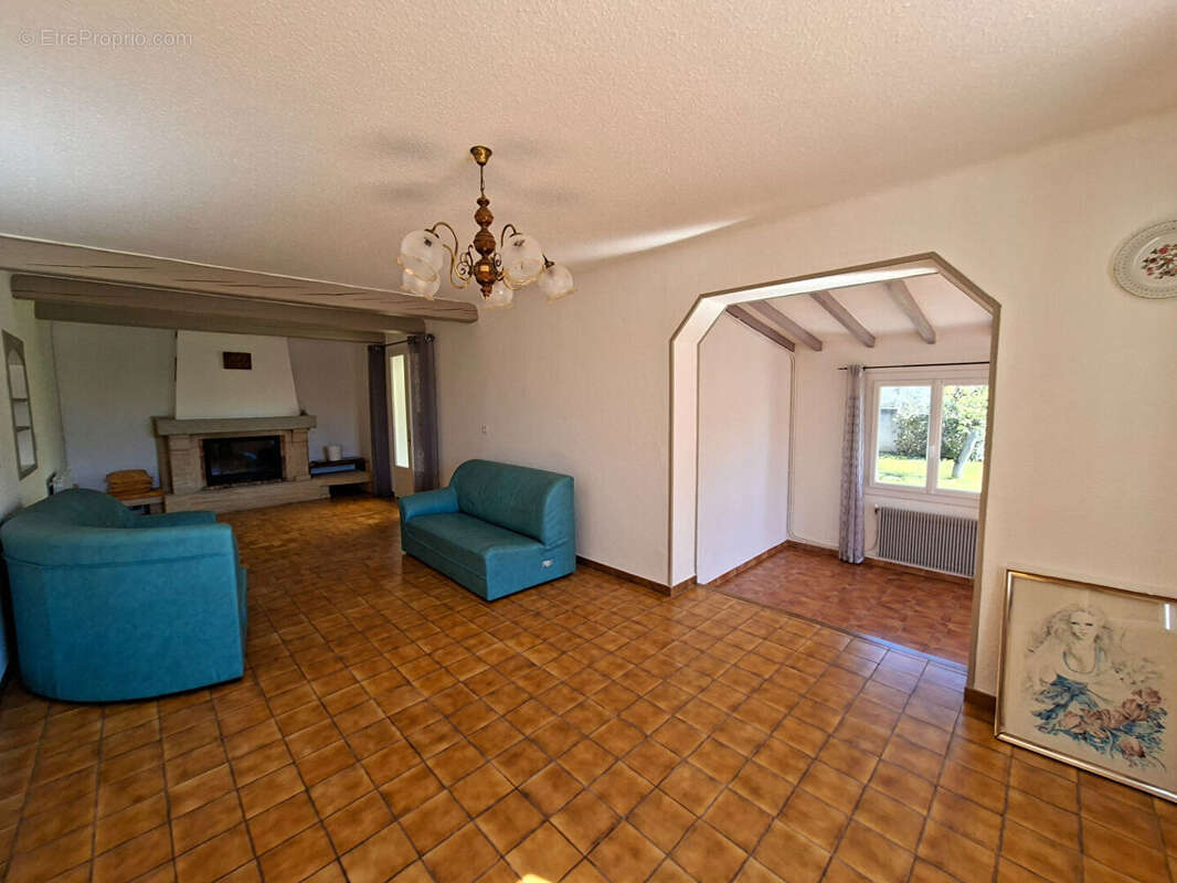 Maison d'exception à vendre à Pertuis - 7 pièces, 5 chambres, grand terrain - photo 7
