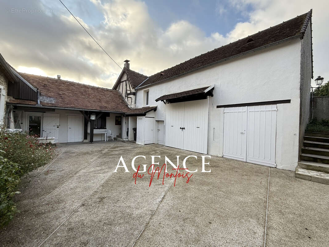 Maison à DONNEMARIE-DONTILLY