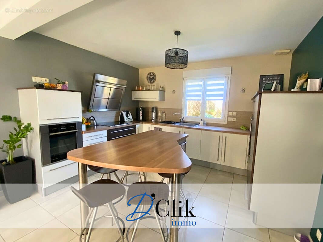 Maison à NUILLE-SUR-VICOIN