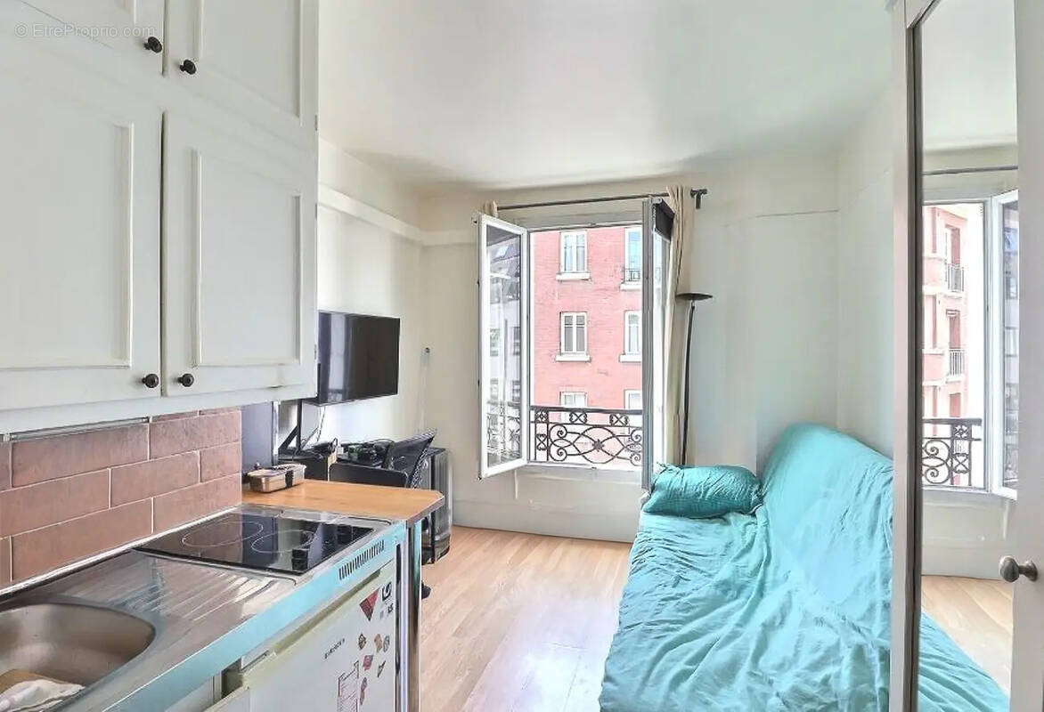 Appartement à PARIS-14E