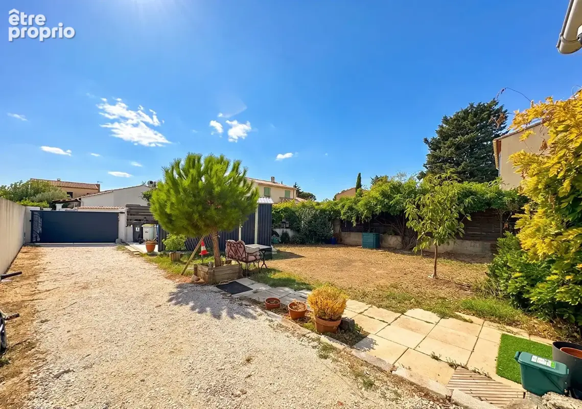 La Crau  Maison T5 de 120 m²  4 chambres et jardin 345m² - photo 9