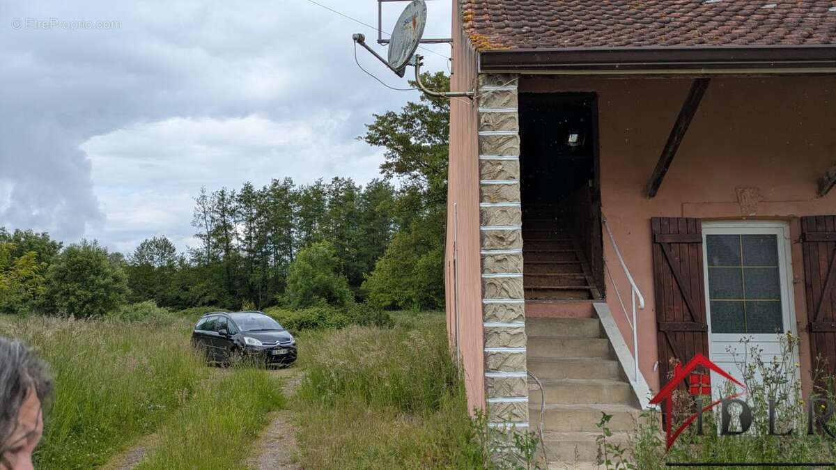maison à rénover avec 13 000m2 terrain - photo 20