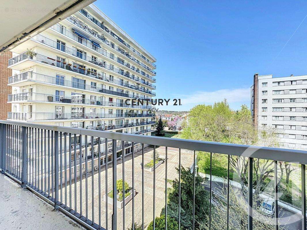 Appartement à MAISONS-ALFORT