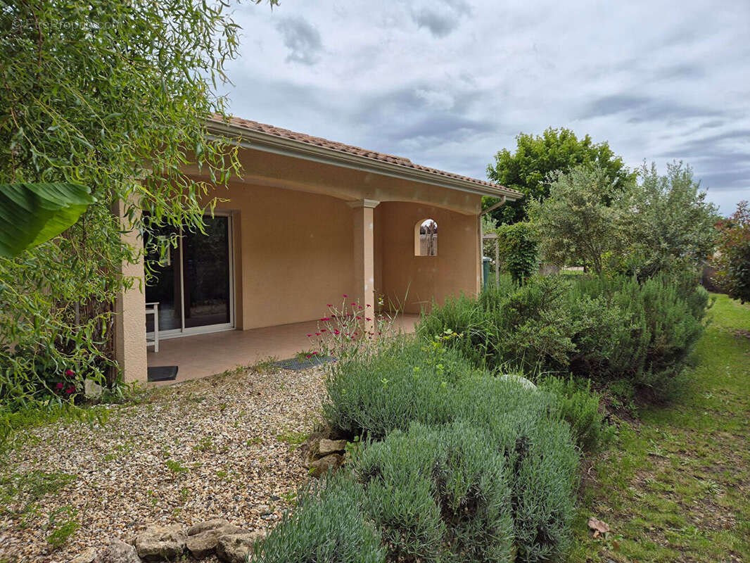 Maison à EYRANS
