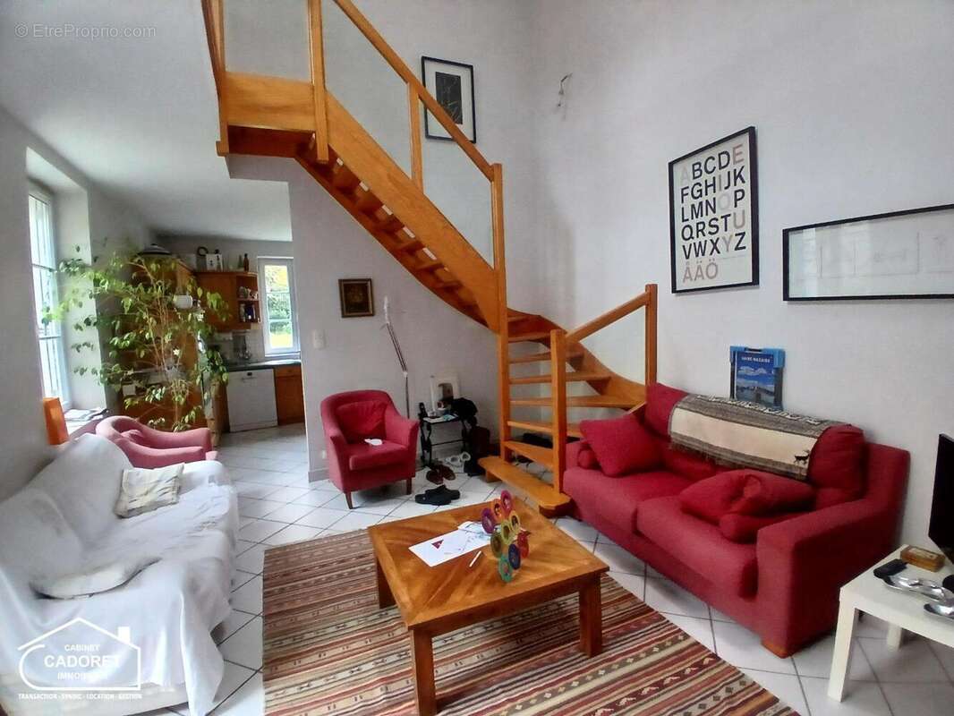   - Maison à PAIMBOEUF