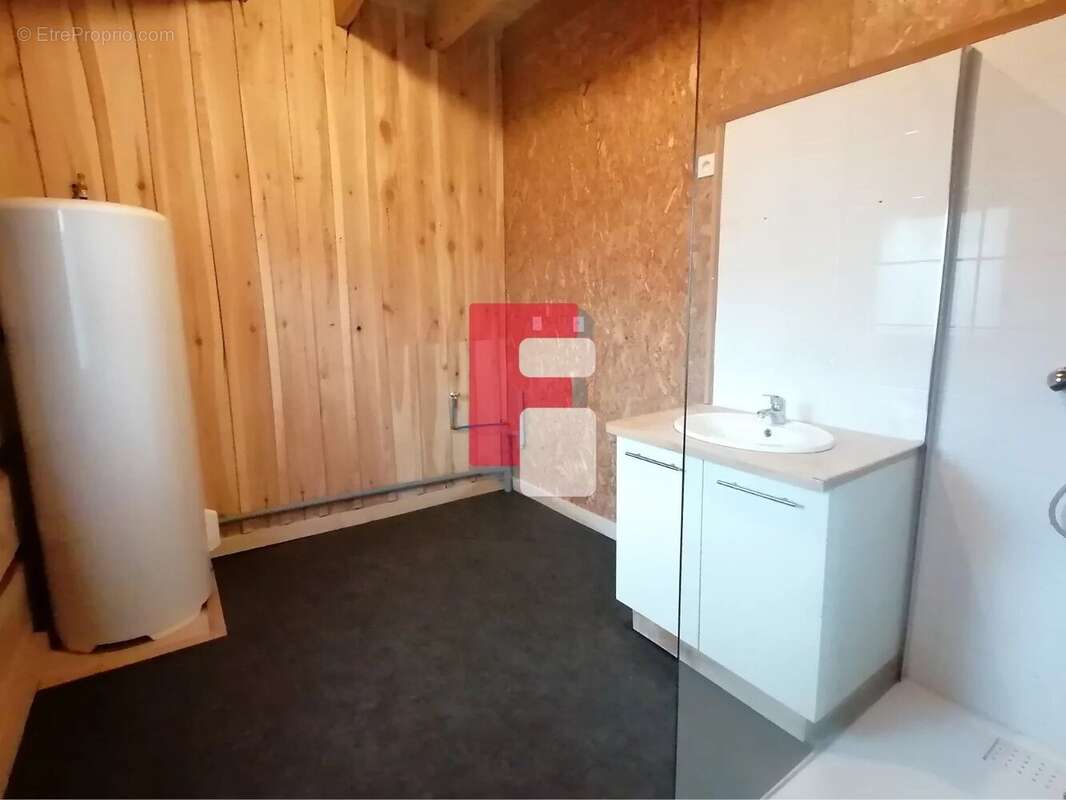 Maison à COURTERANGES