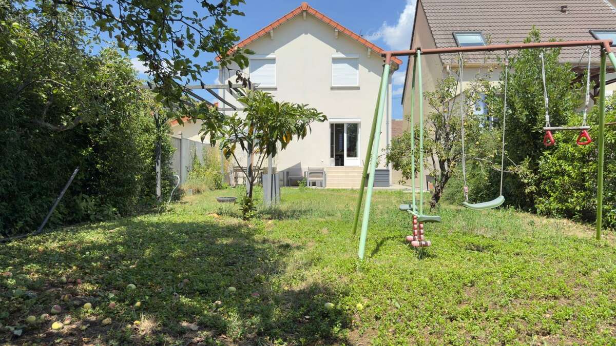 Maison à NEUILLY-SUR-MARNE