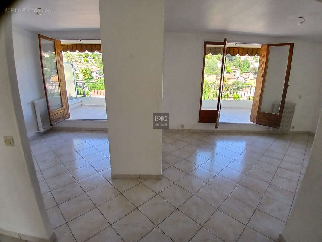 Appartement à MENTON