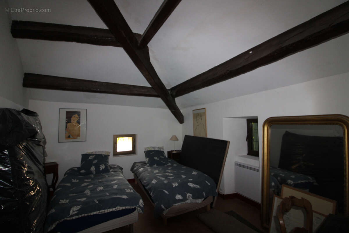 Maison à COLOMBIERES-SUR-ORB