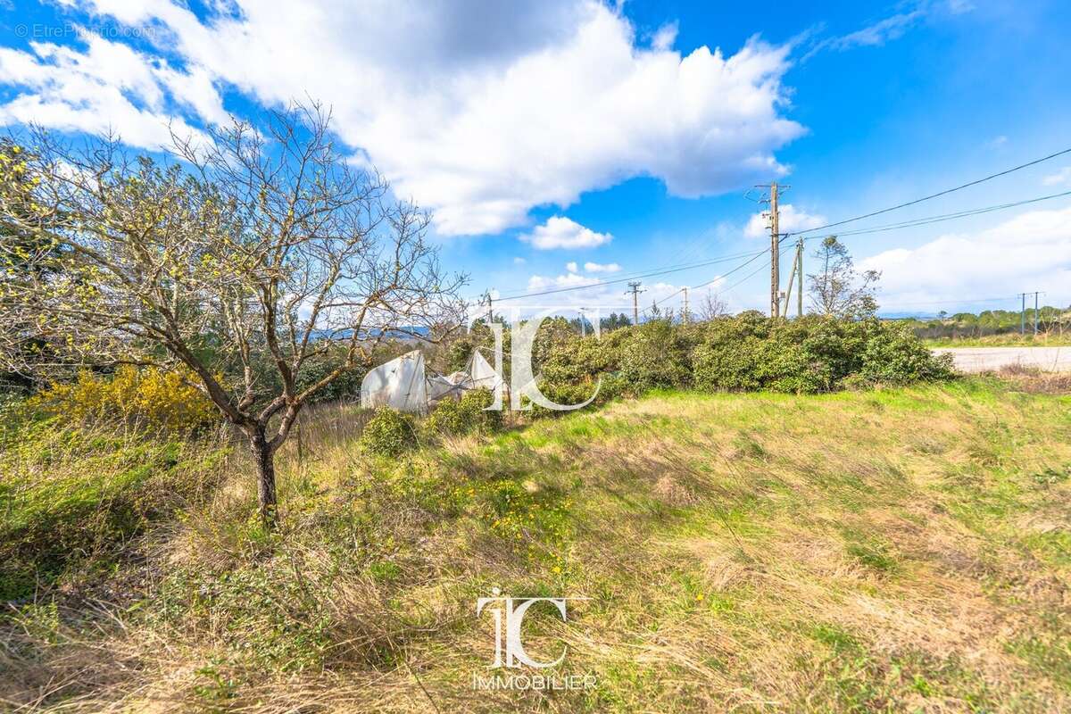 Maison à GROSPIERRES