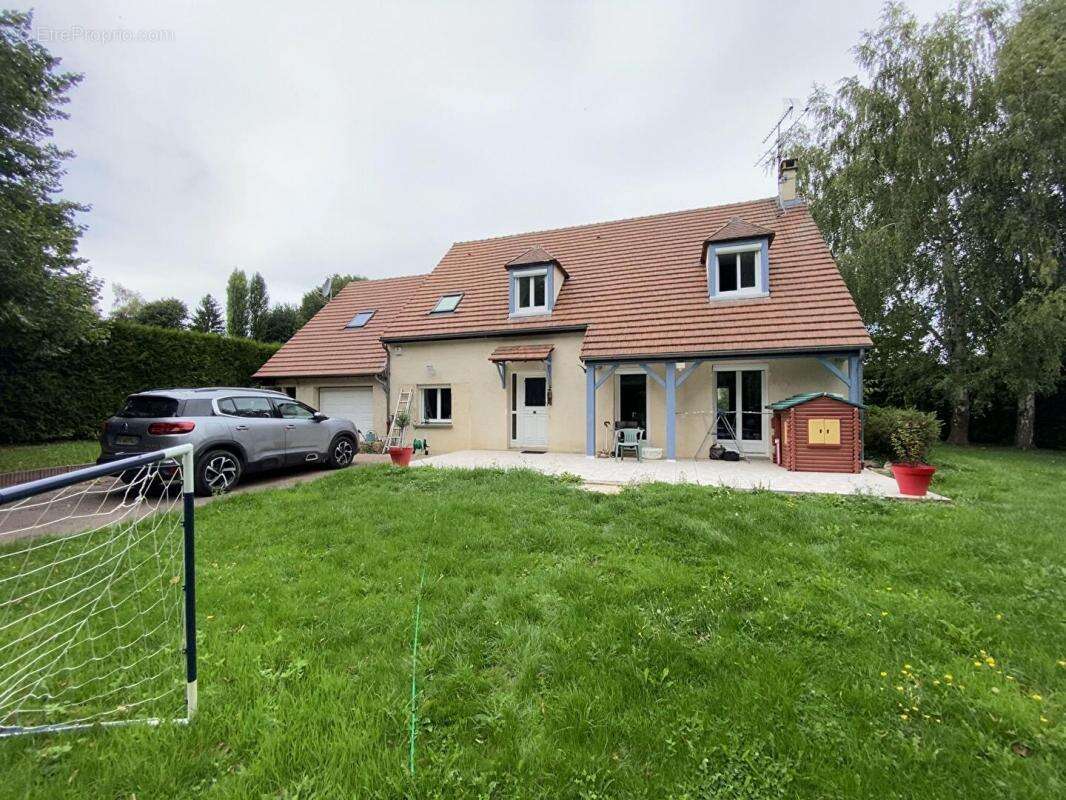 Maison à MONTALET-LE-BOIS