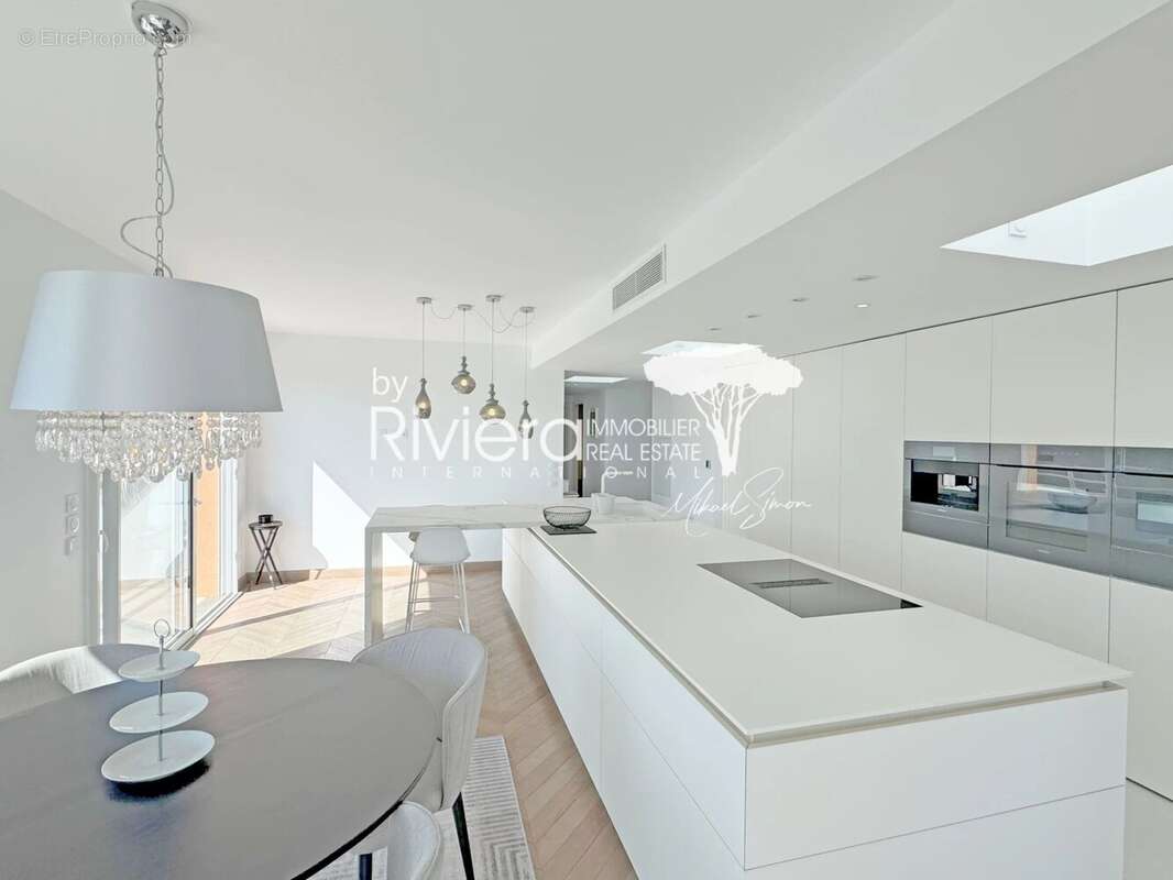 Appartement dernier étage à vendre à Cavalaire-Sur-Mer - photo 8