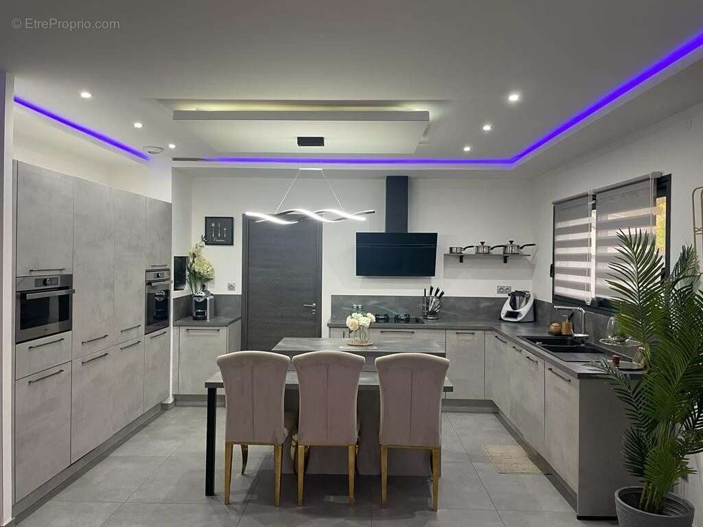 Maison à SAINT-JULIEN