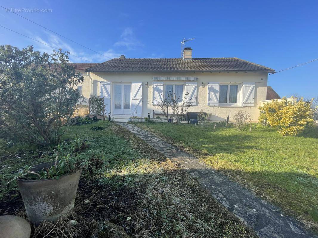 Maison à CHATELLERAULT