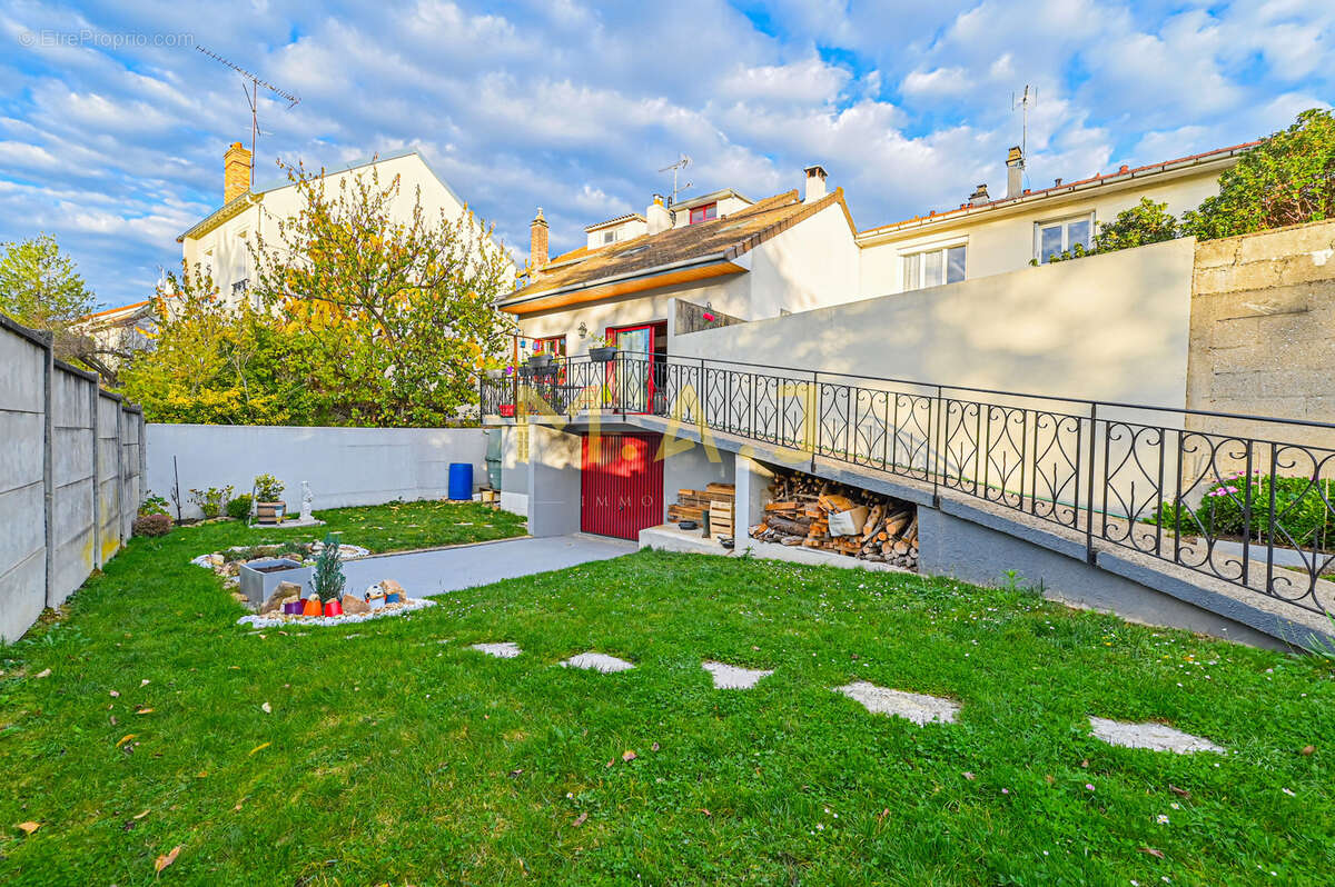 Maison à LE PERREUX-SUR-MARNE