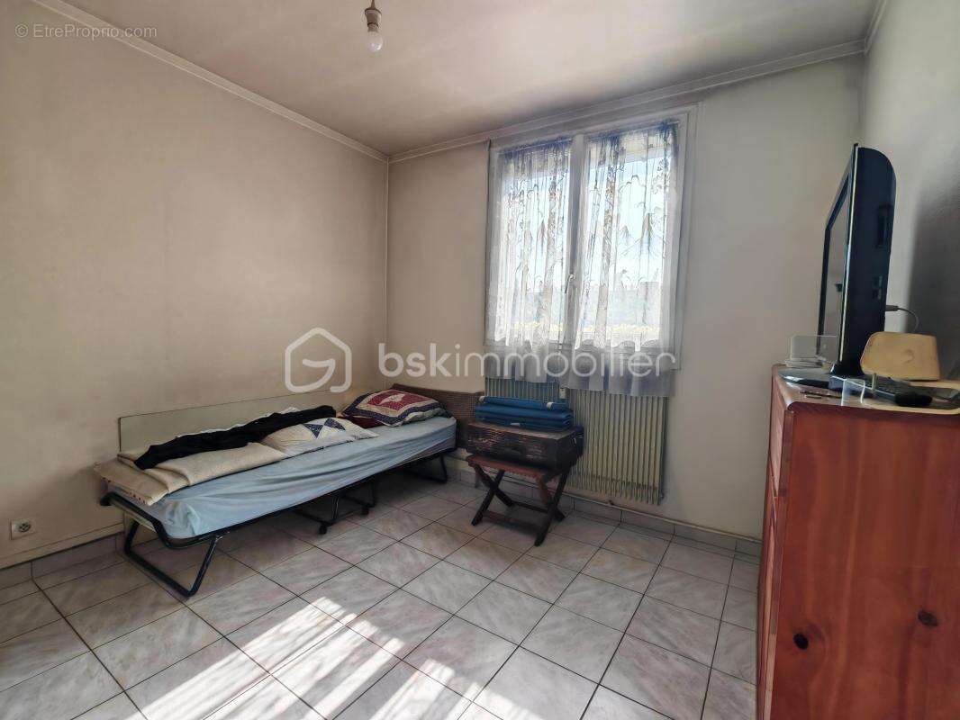 Appartement à AUBERVILLIERS