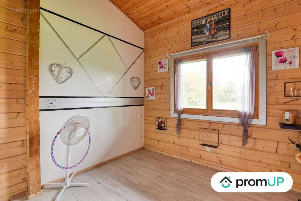 Maison à LA GRIPPERIE-SAINT-SYMPHORIEN