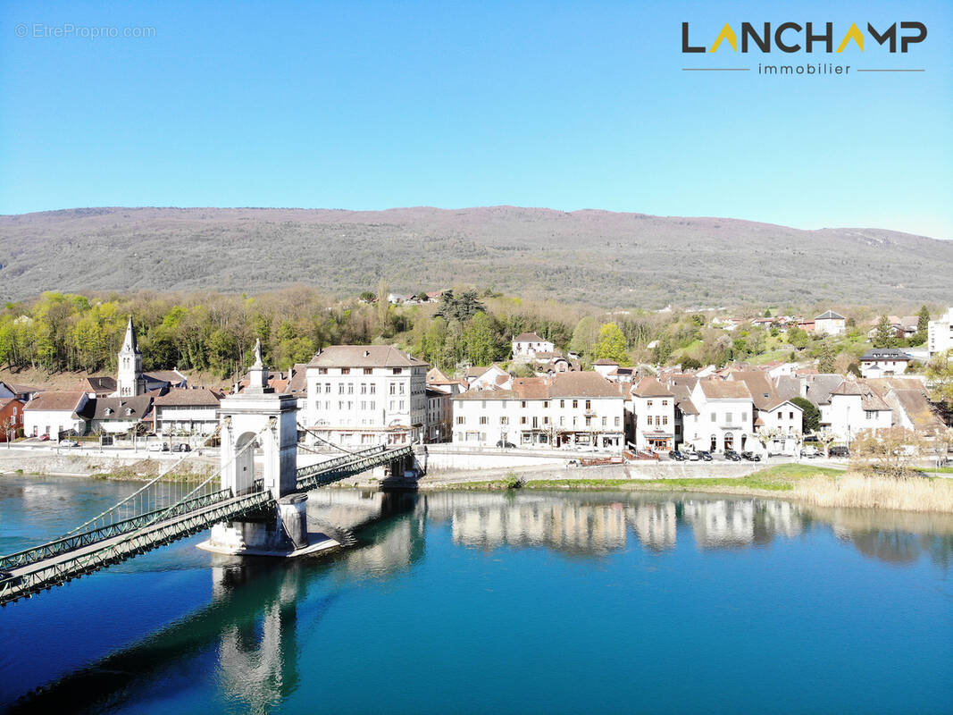 Appartement à SEYSSEL