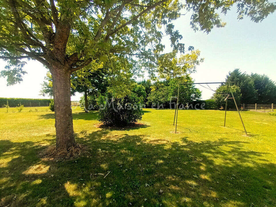 Maison à VARENNES-SUR-ALLIER