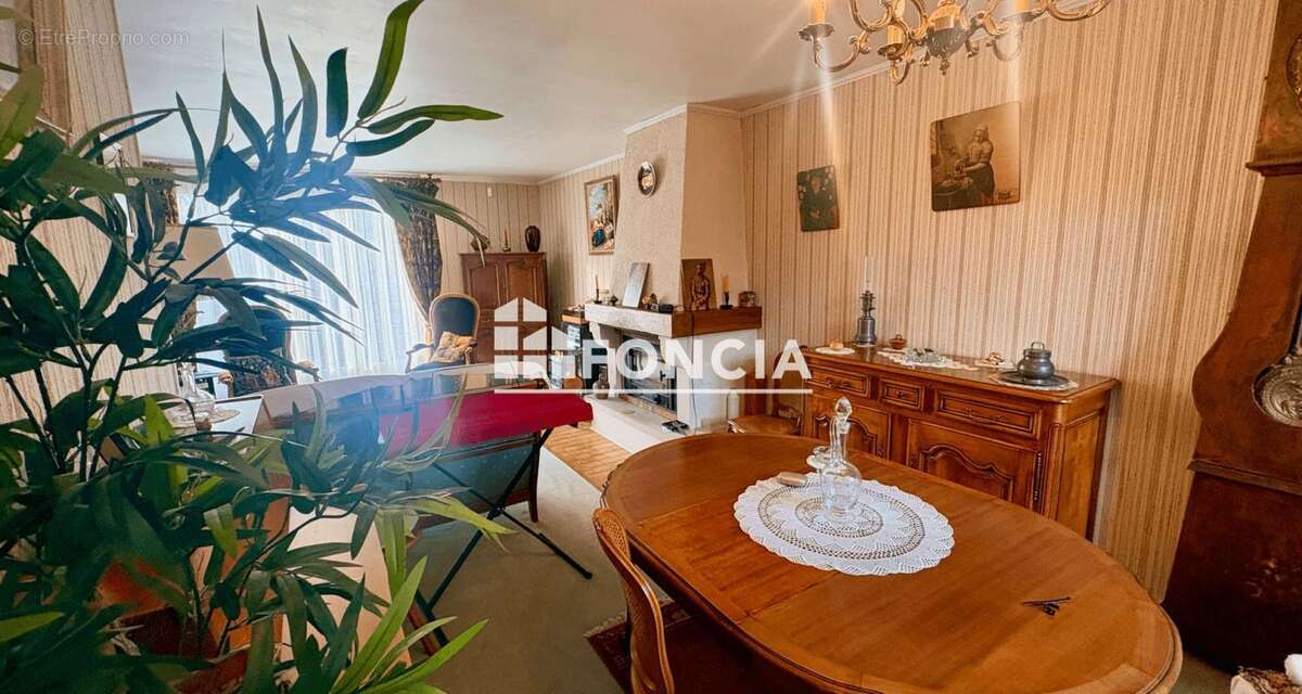 Maison à LA FERTE-ALAIS