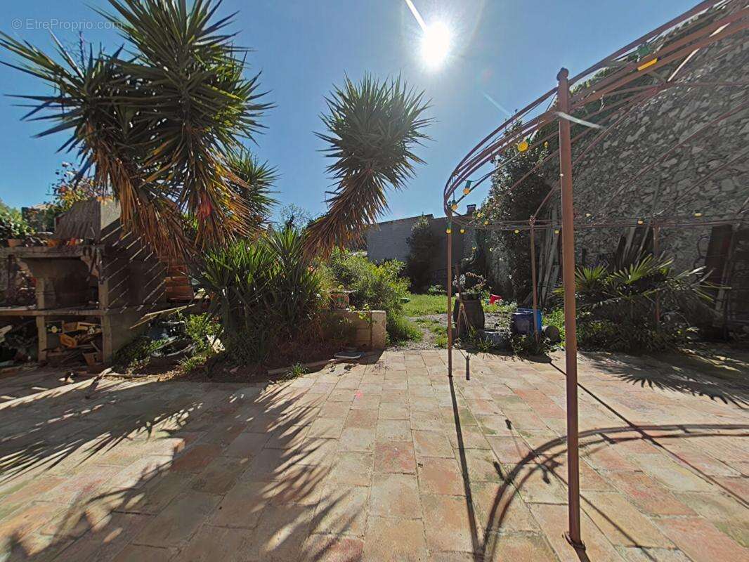 Maison à BIZE-MINERVOIS